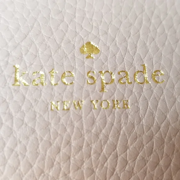 ⚜️ Kate Spade Charles Street Small Haven Purse - $175